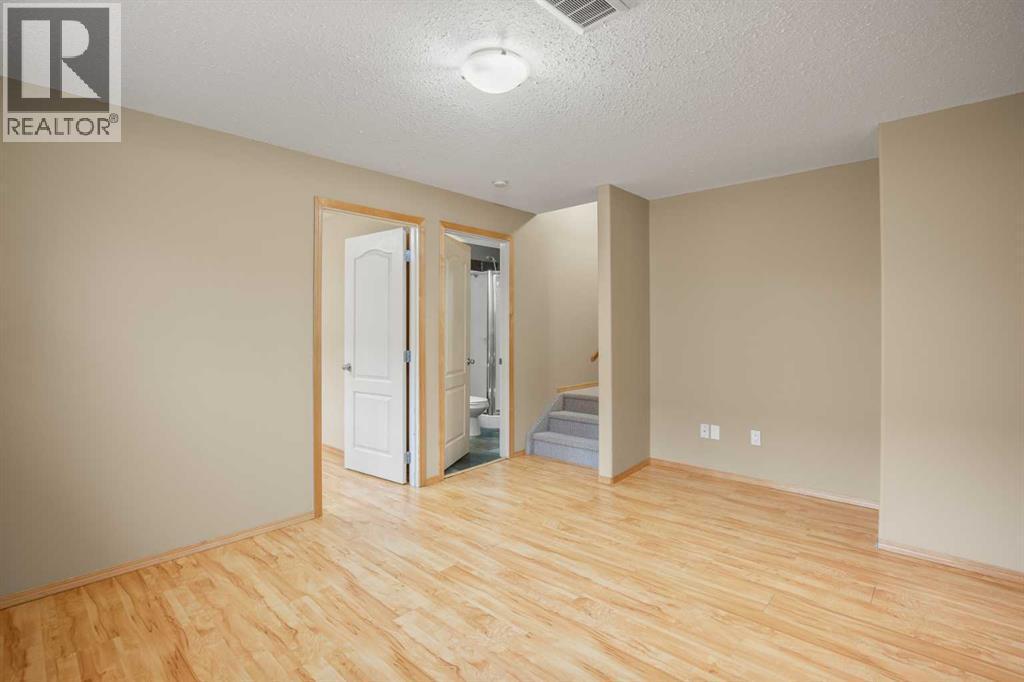 1 Ivey Close, Red Deer, AB - Indoor Photo Showing Other Room
