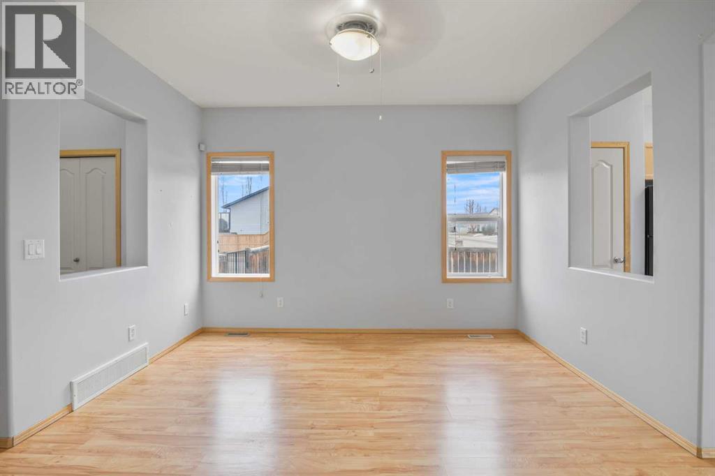 1 Ivey Close, Red Deer, AB - Indoor Photo Showing Other Room