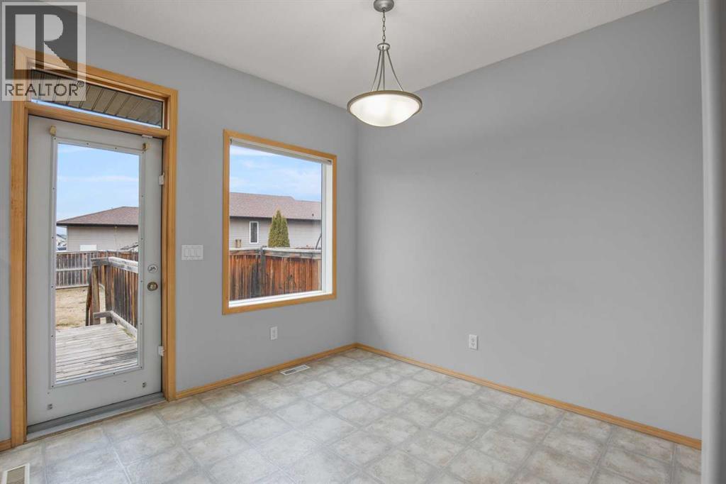 1 Ivey Close, Red Deer, AB - Indoor Photo Showing Other Room