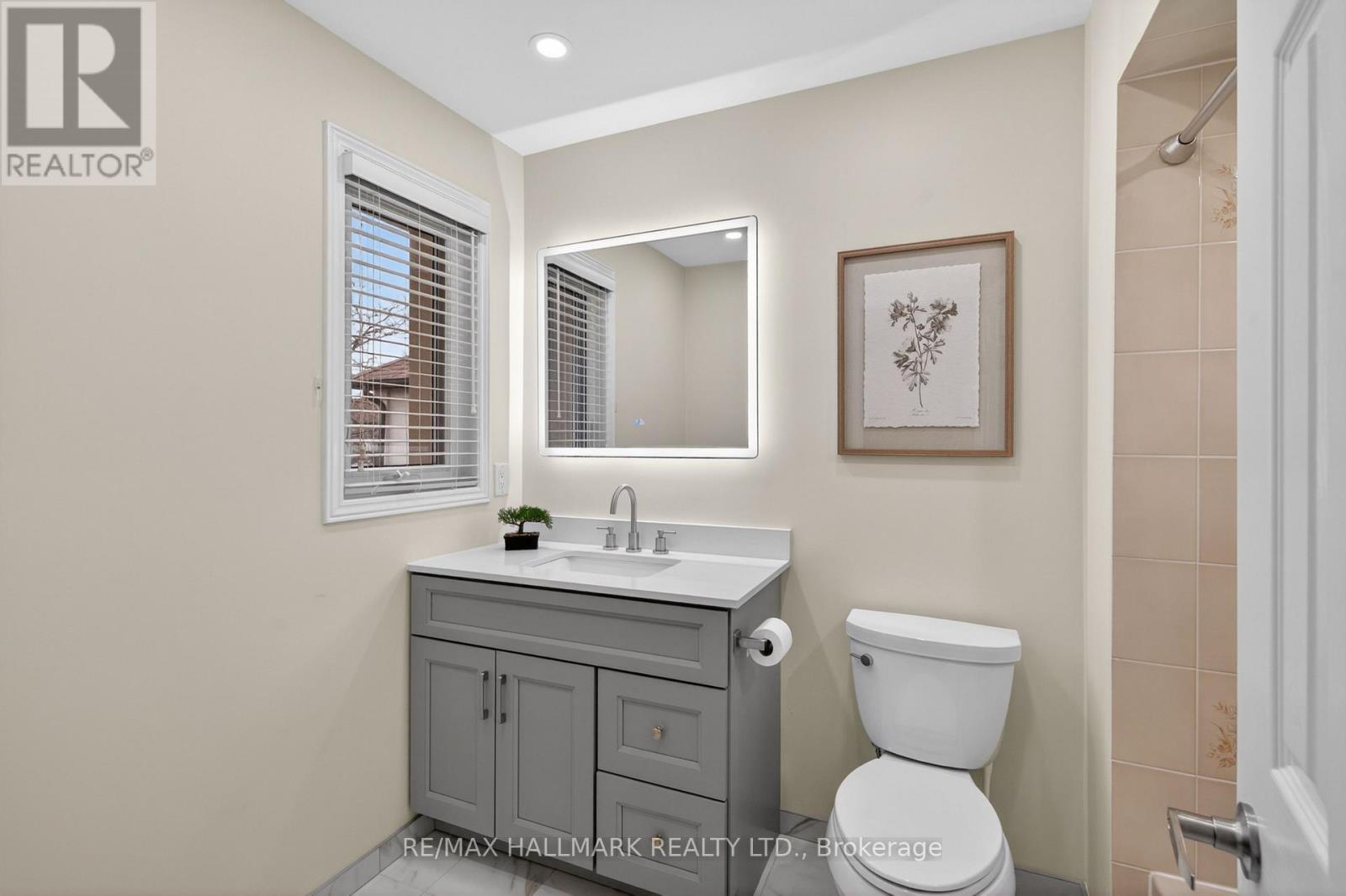 5733 Tayside Crescent, Mississauga, ON - Indoor Photo Showing Bathroom