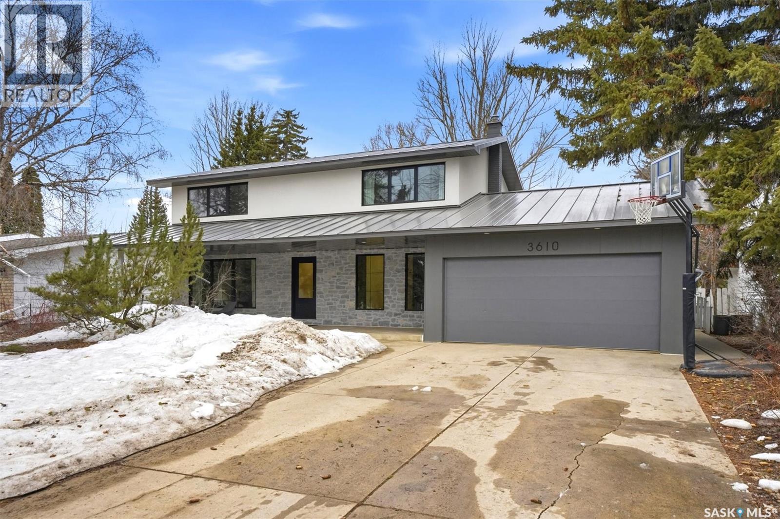 3610 Balfour Court, Saskatoon, SK - Outdoor