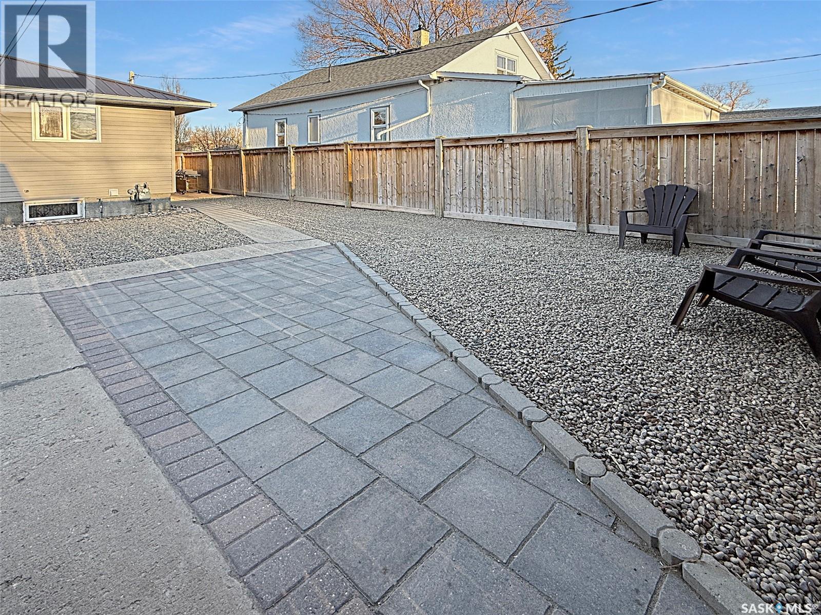 152 4Th Avenue Se, Swift Current, SK - Outdoor
