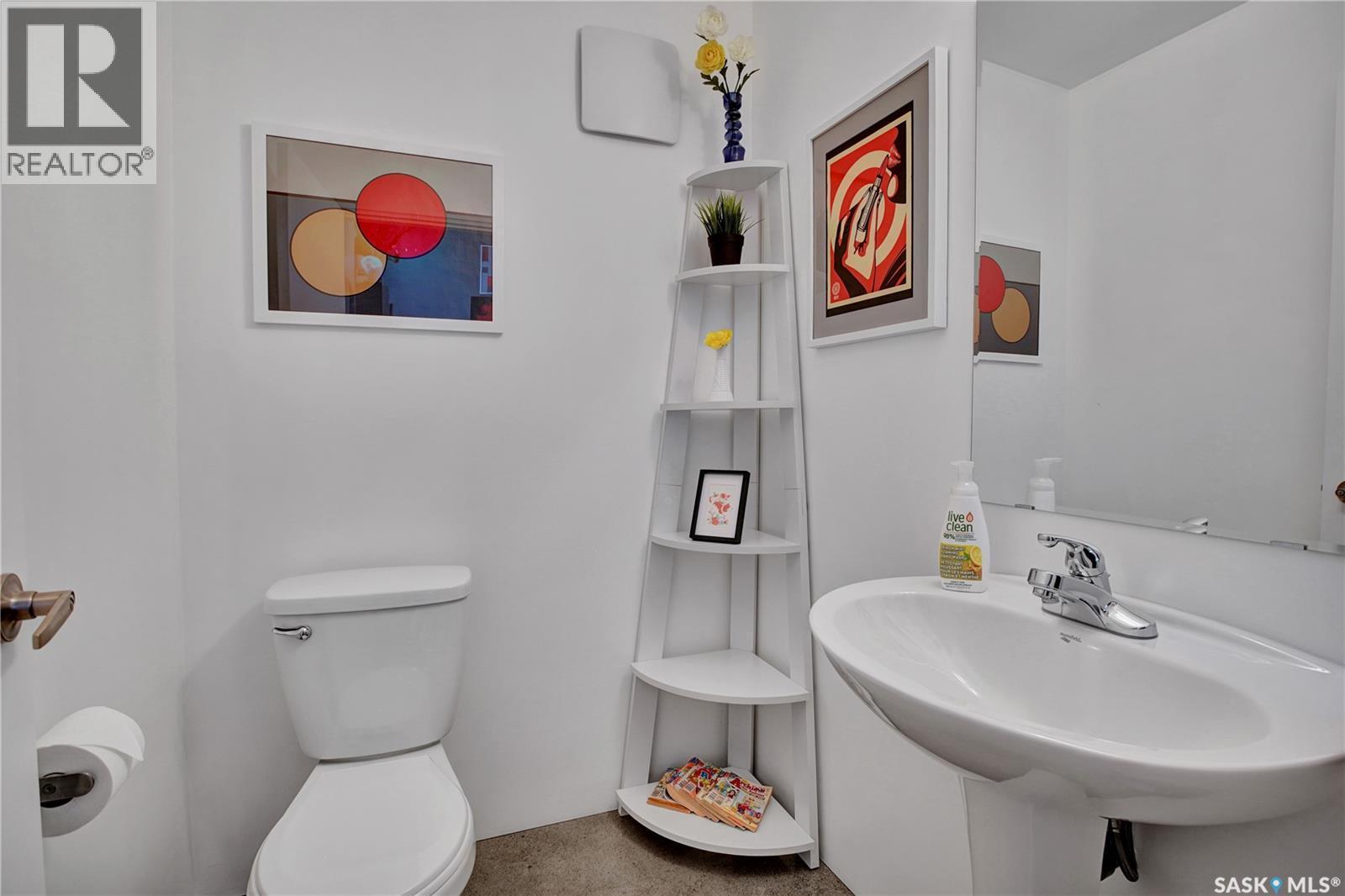 528 120 23Rd Street E, Saskatoon, SK - Indoor Photo Showing Bathroom