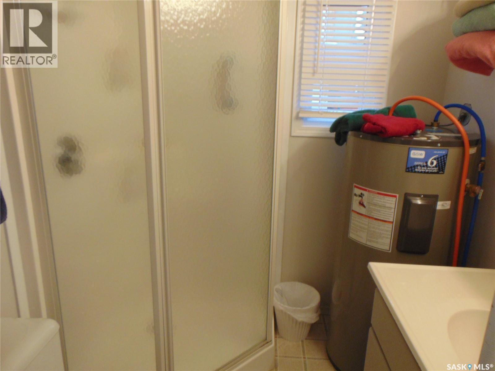 1558 Eagle, Prince Albert National Park, SK - Indoor Photo Showing Bathroom