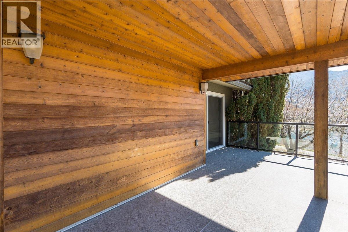 633 Jorgensen Road, Nelson, BC - Outdoor With Exterior