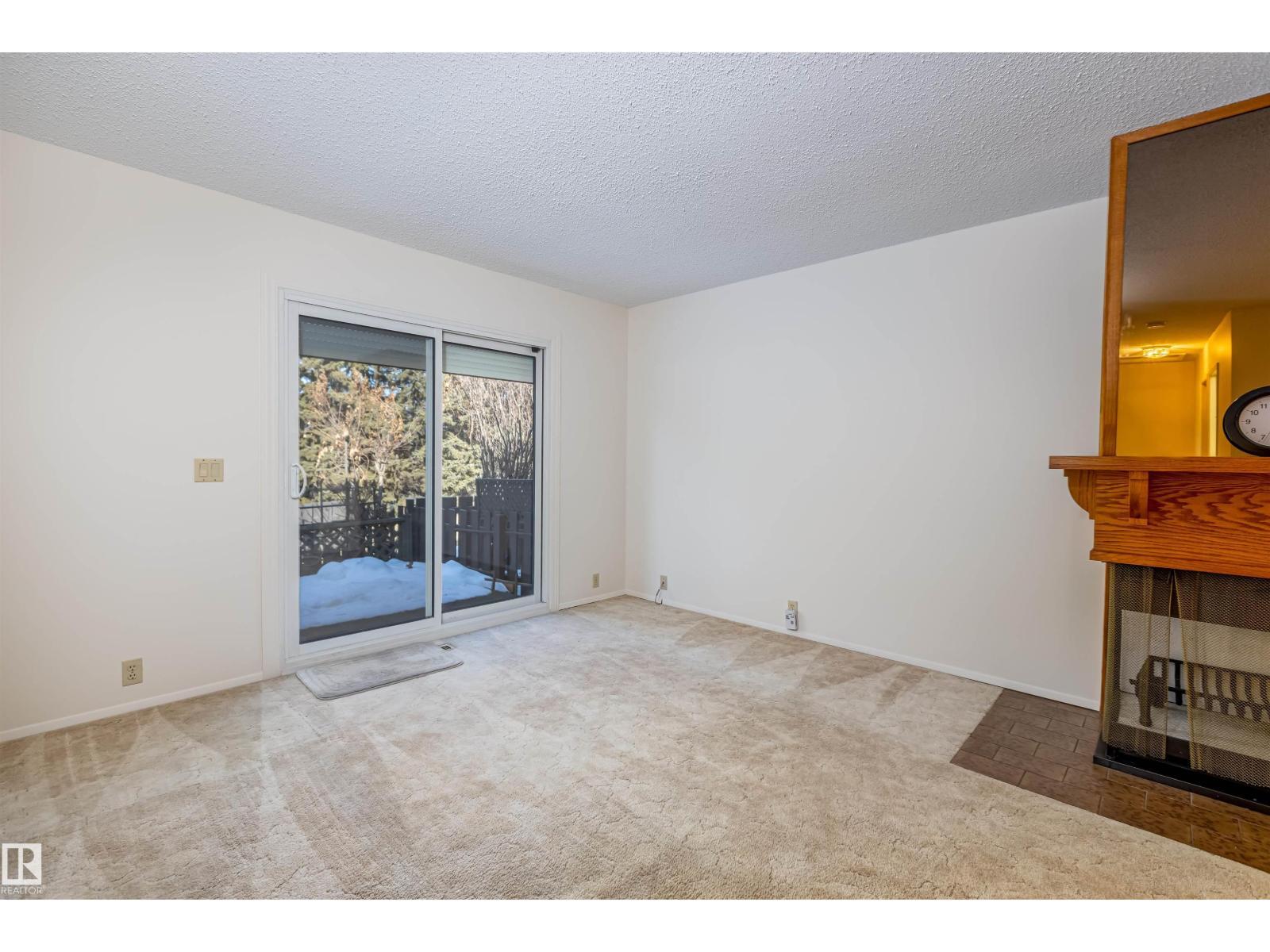 108 Forest Gv, St. Albert, AB - Indoor Photo Showing Other Room