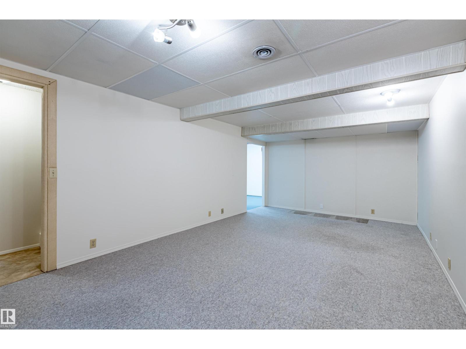 108 Forest Gv, St. Albert, AB - Indoor Photo Showing Other Room