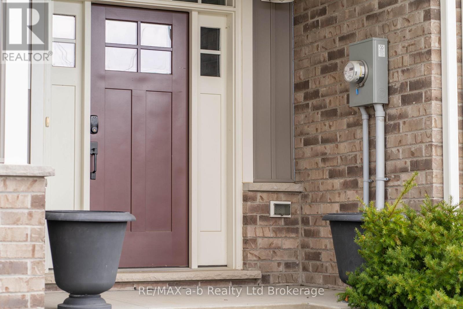 Front Entrance - 19 Huntley Avenue, Tillsonburg, ON - With Exterior