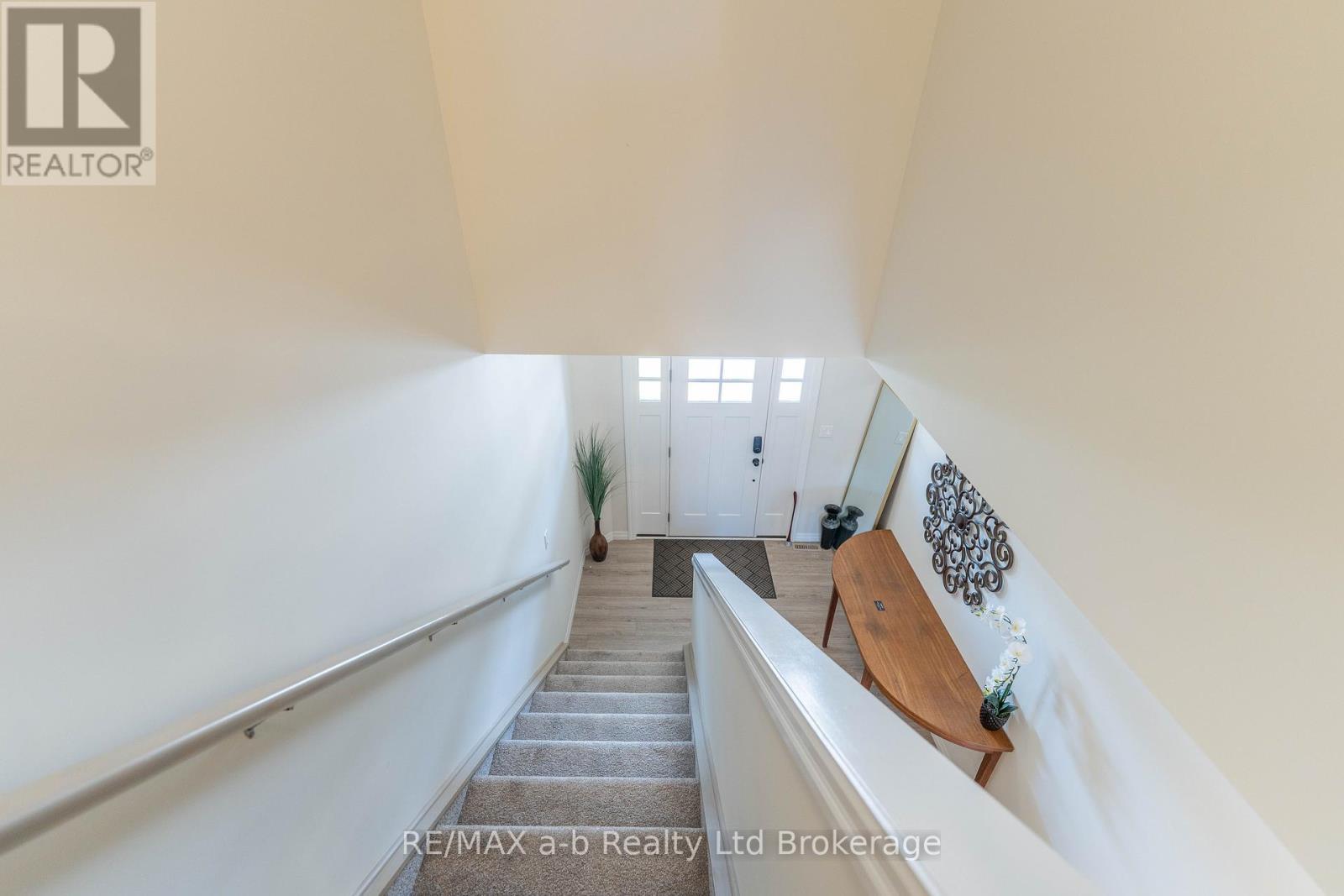 19 Huntley Avenue, Tillsonburg, ON - Indoor Photo Showing Other Room