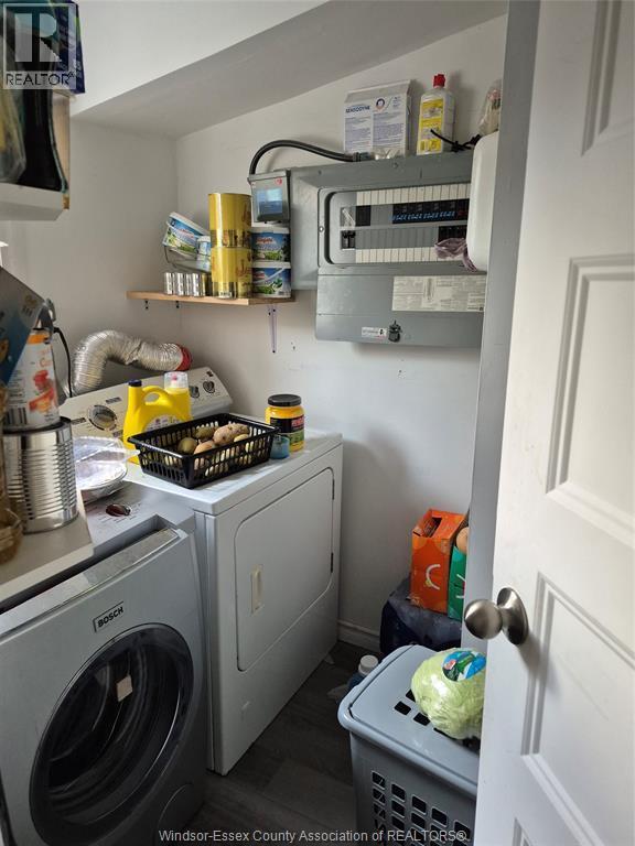 3291 Riberdy, Windsor, ON - Indoor Photo Showing Laundry Room