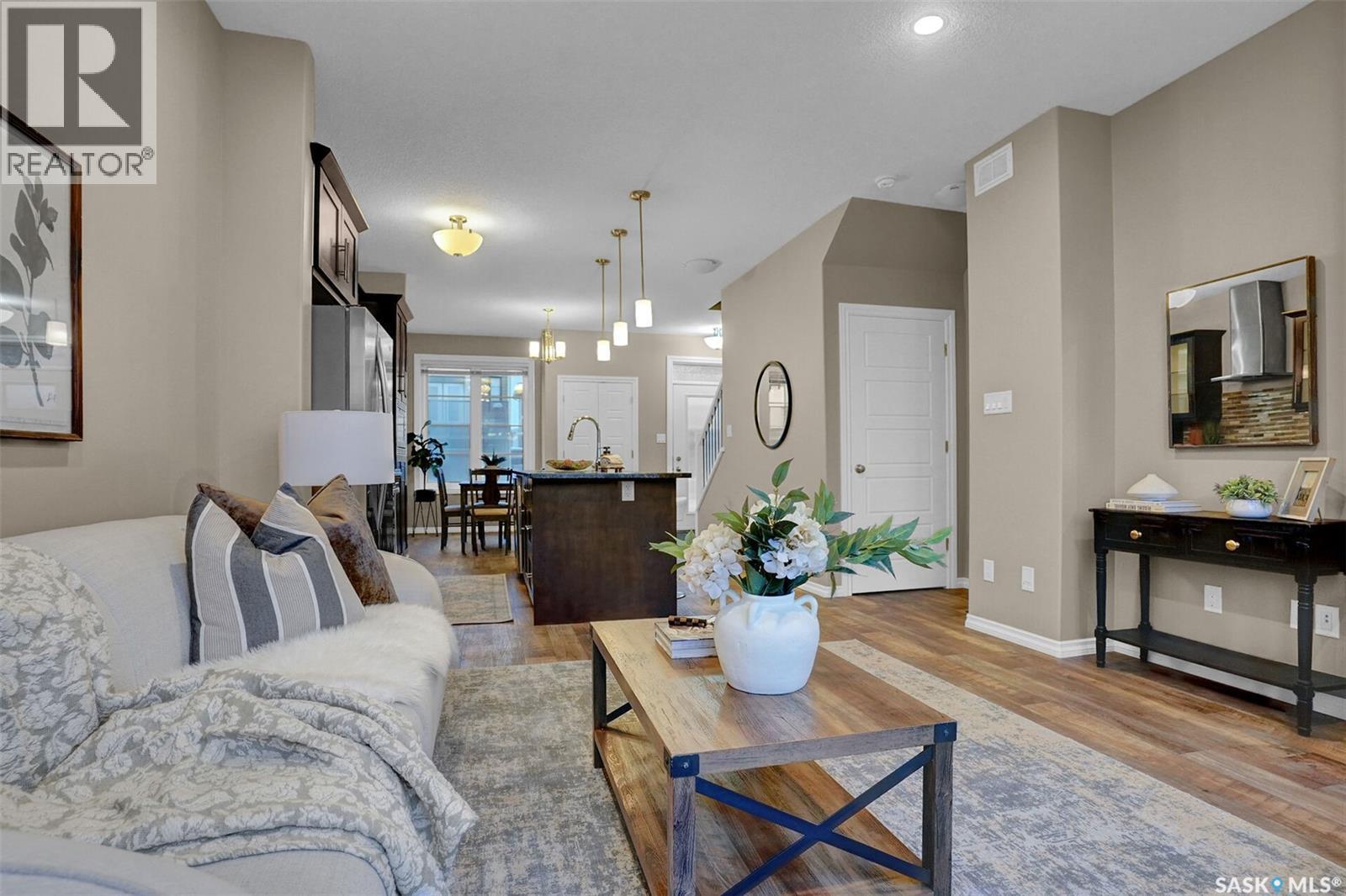 124 3229 Elgaard Drive, Regina, SK - Indoor Photo Showing Living Room