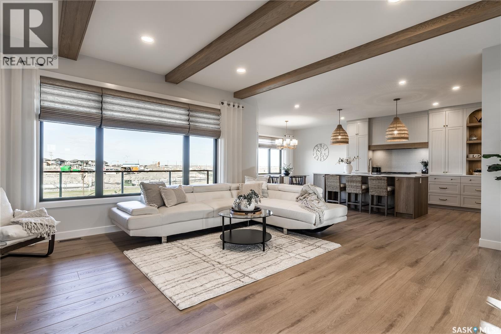 415 Sharma Crescent, Saskatoon, SK - Indoor Photo Showing Living Room
