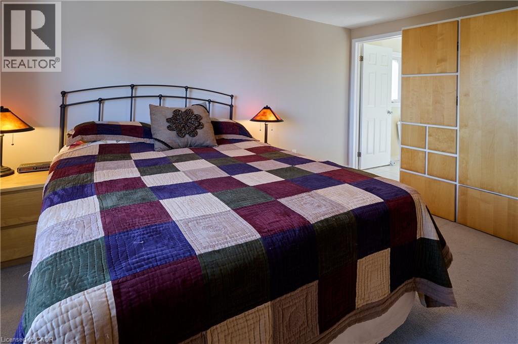 Bedroom featuring carpet floors - 126 Snowdrop Crescent, Kitchener, ON - Indoor Photo Showing Bedroom
