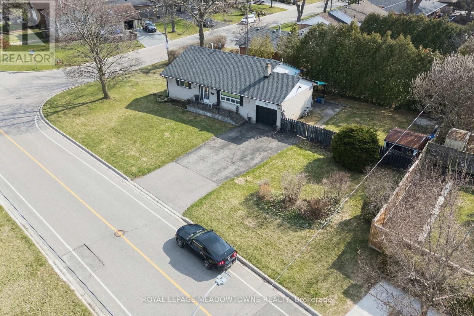 20 Plainsman Road, Mississauga, ON - Outdoor