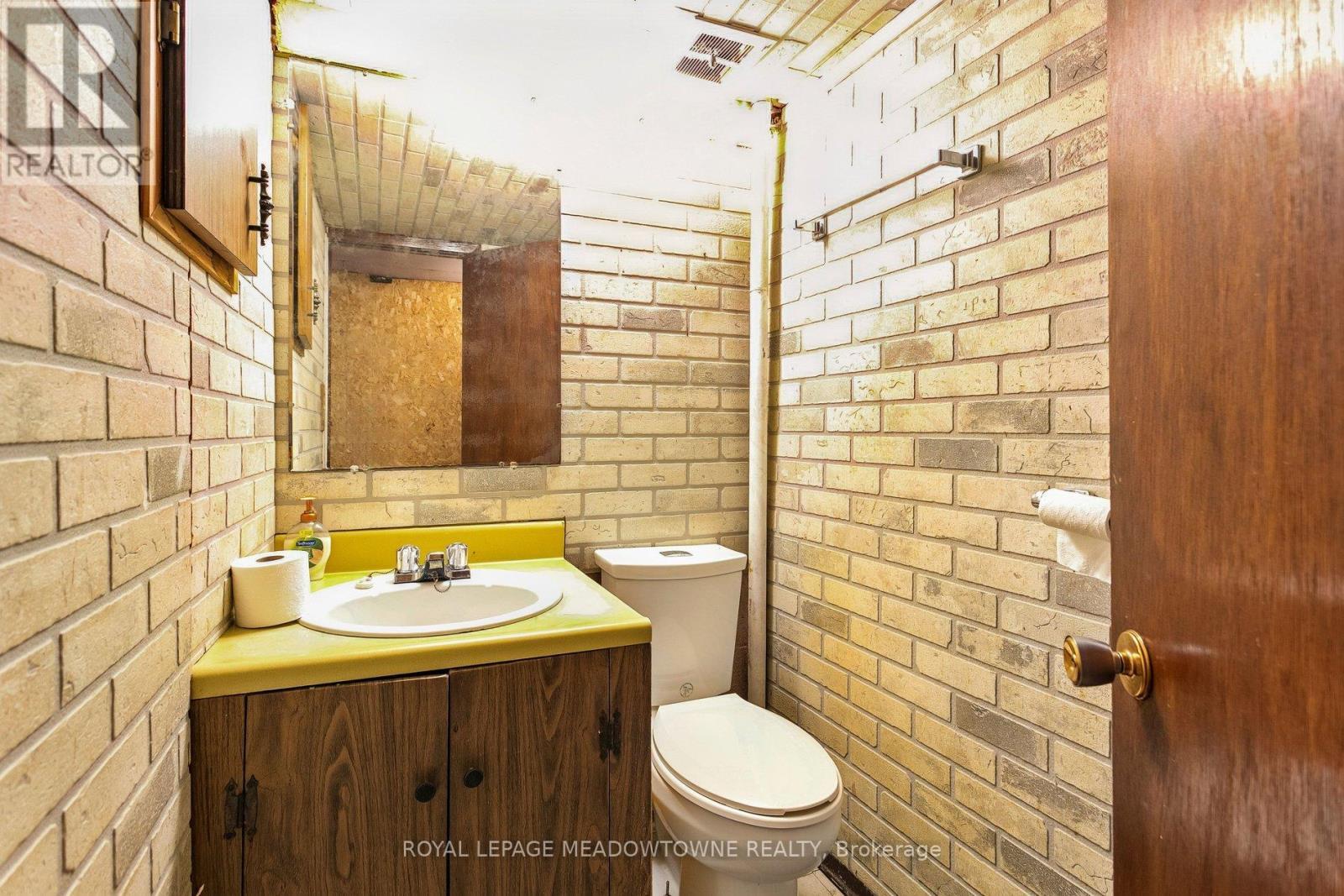 20 Plainsman Road, Mississauga, ON - Indoor Photo Showing Bathroom