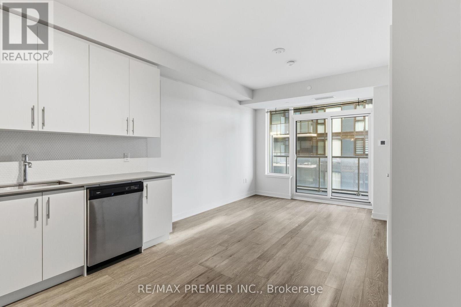 914 - 212 King William Street, Hamilton, ON - Indoor Photo Showing Kitchen