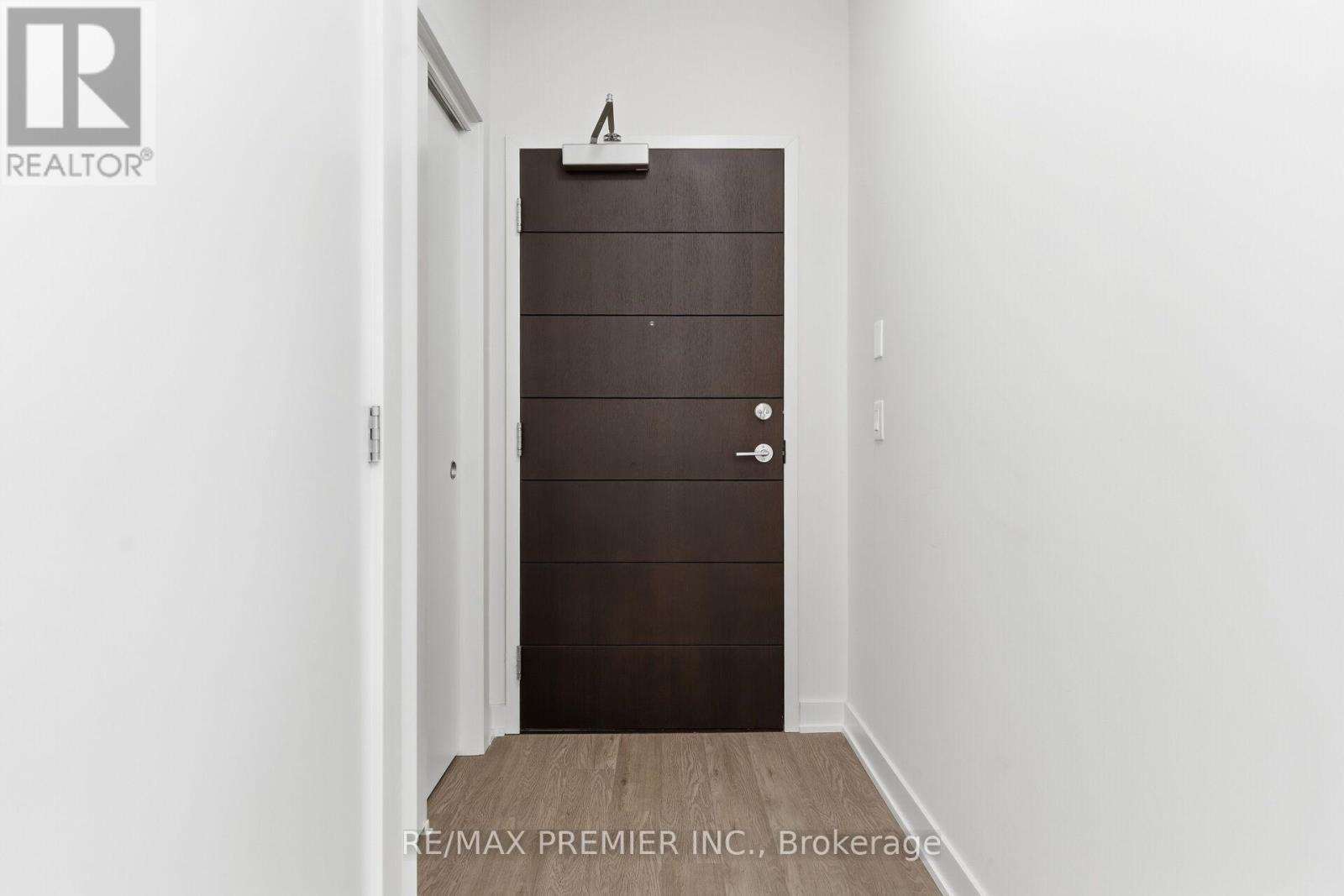 914 - 212 King William Street, Hamilton, ON - Photo Showing Other Room