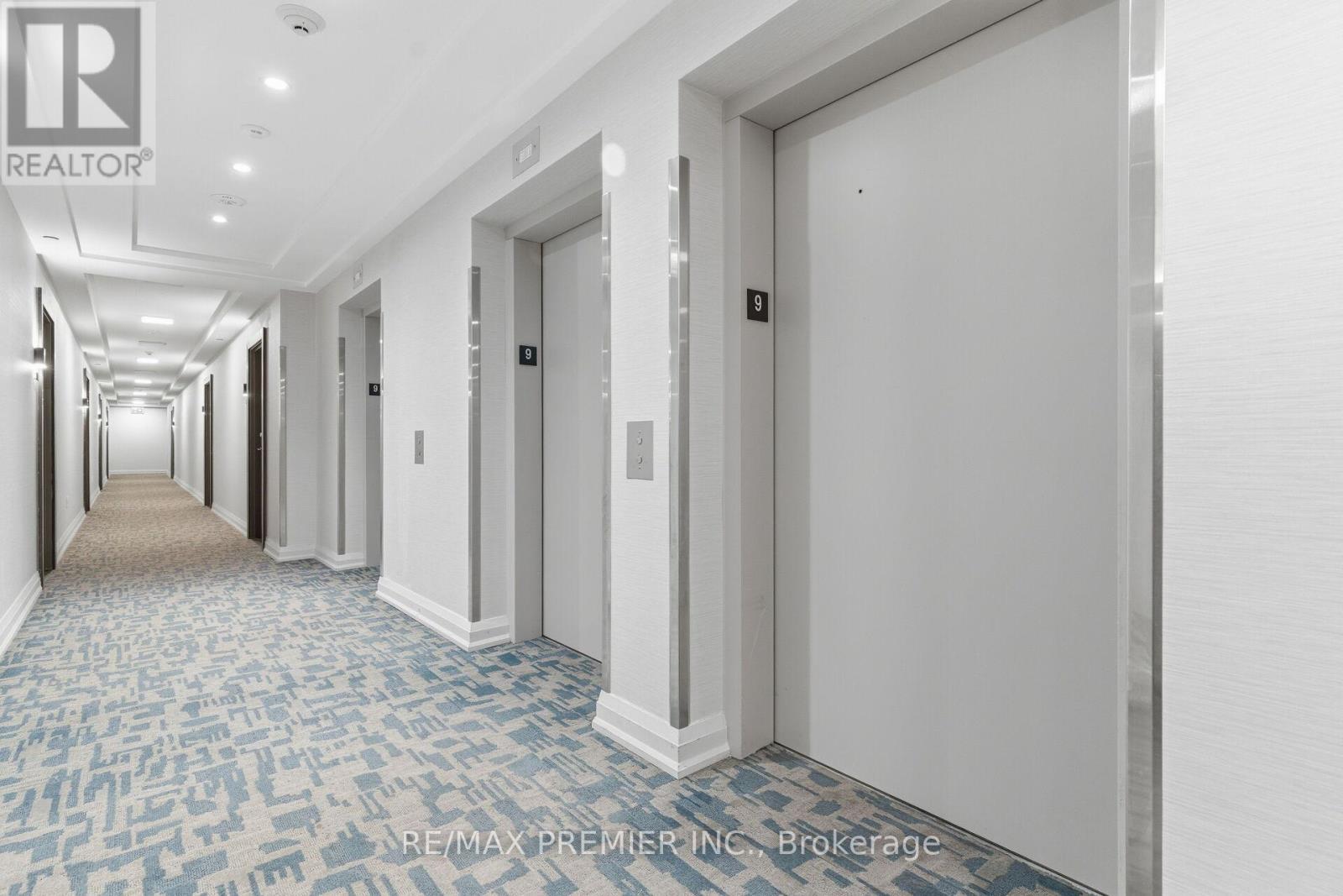 914 - 212 King William Street, Hamilton, ON - Indoor Photo Showing Other Room