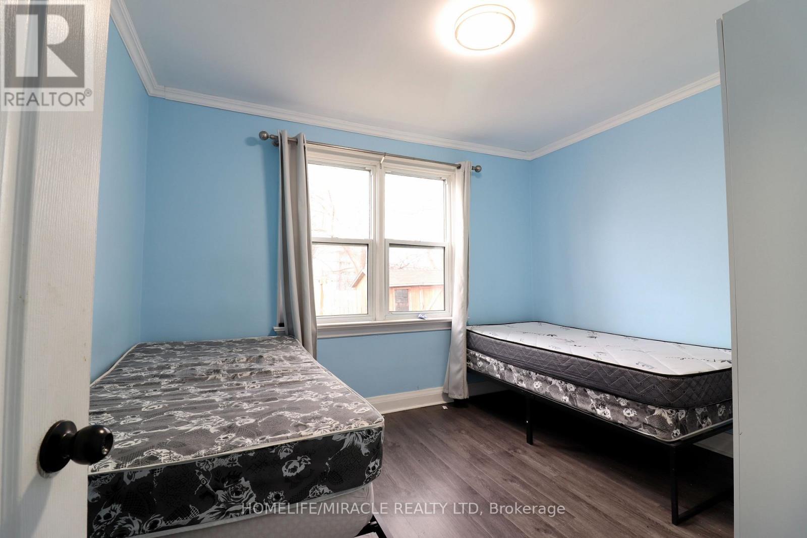 80 Roseview Avenue, Cambridge, ON - Indoor Photo Showing Bedroom