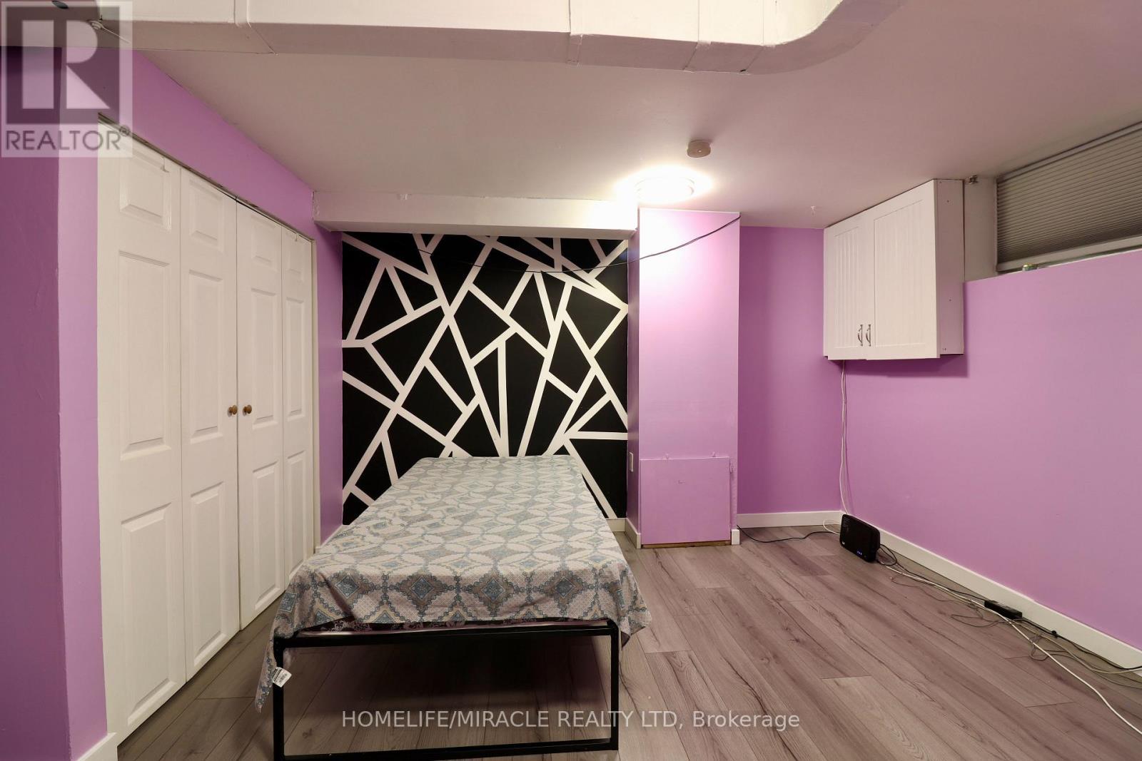 80 Roseview Avenue, Cambridge, ON - Indoor Photo Showing Bedroom