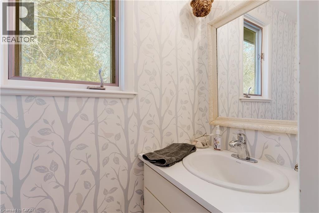 179 Royal Oak Road, Cambridge, ON - Indoor Photo Showing Bathroom