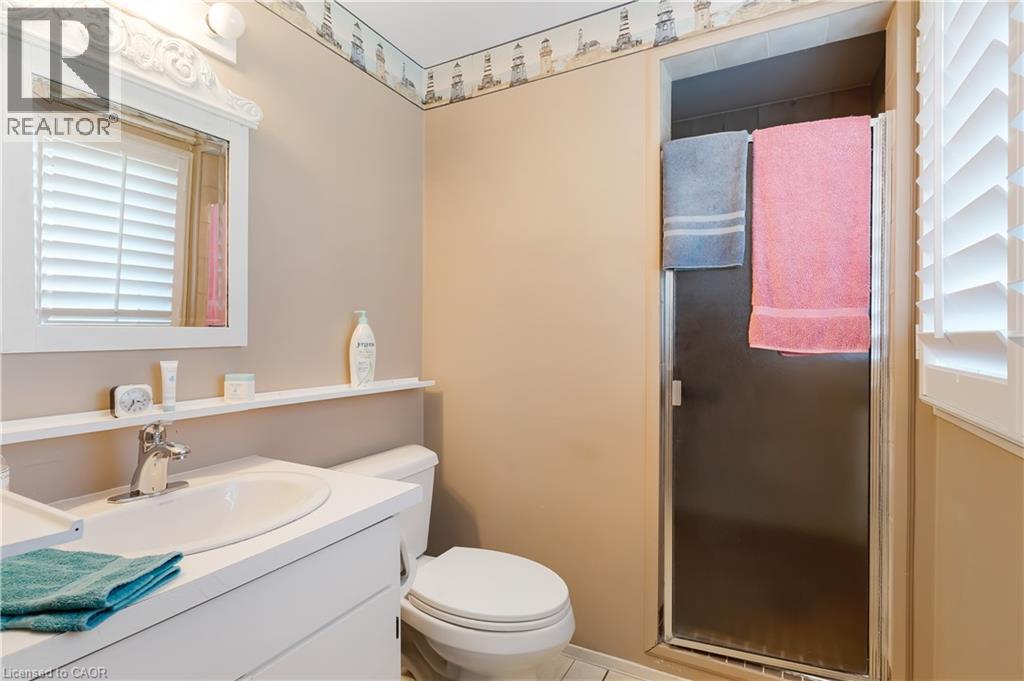179 Royal Oak Road, Cambridge, ON - Indoor Photo Showing Bathroom