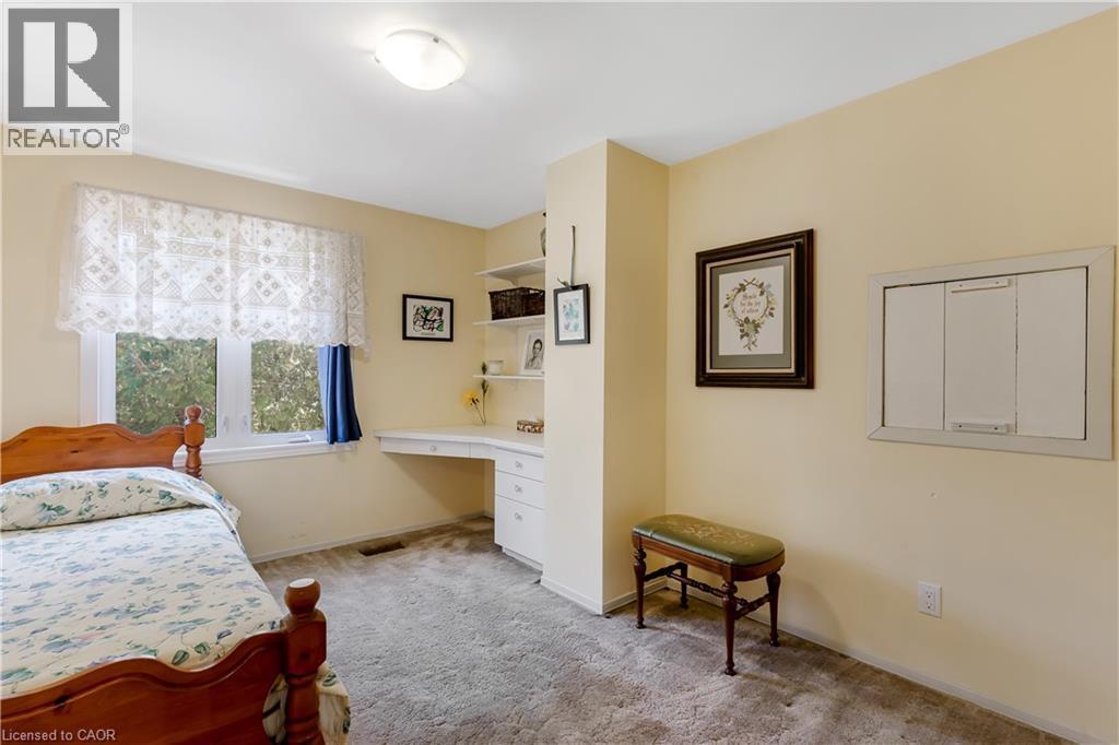 179 Royal Oak Road, Cambridge, ON - Indoor Photo Showing Bedroom