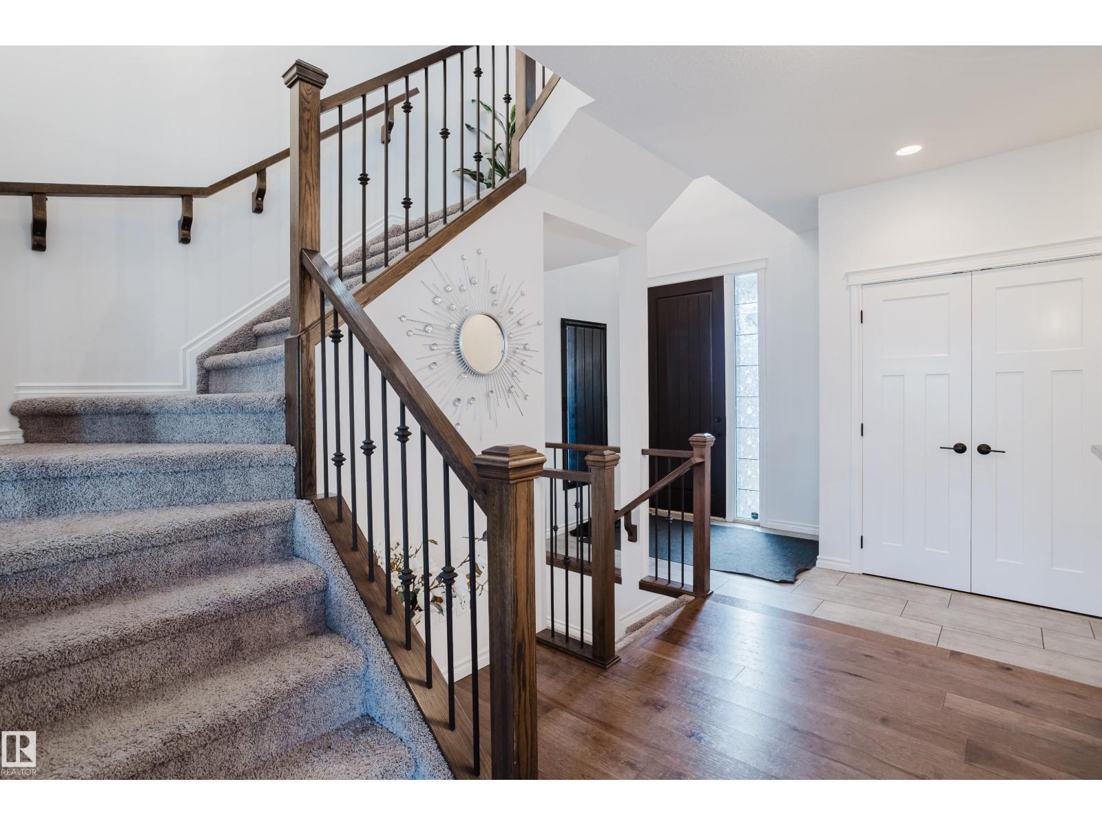 17539 61 St Nw, Edmonton, AB - Indoor Photo Showing Other Room