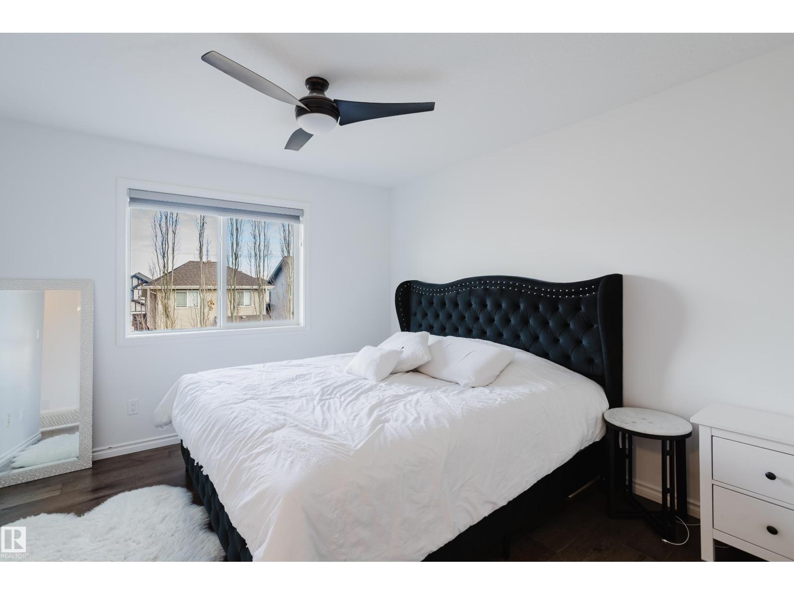 17539 61 St Nw, Edmonton, AB - Indoor Photo Showing Bedroom
