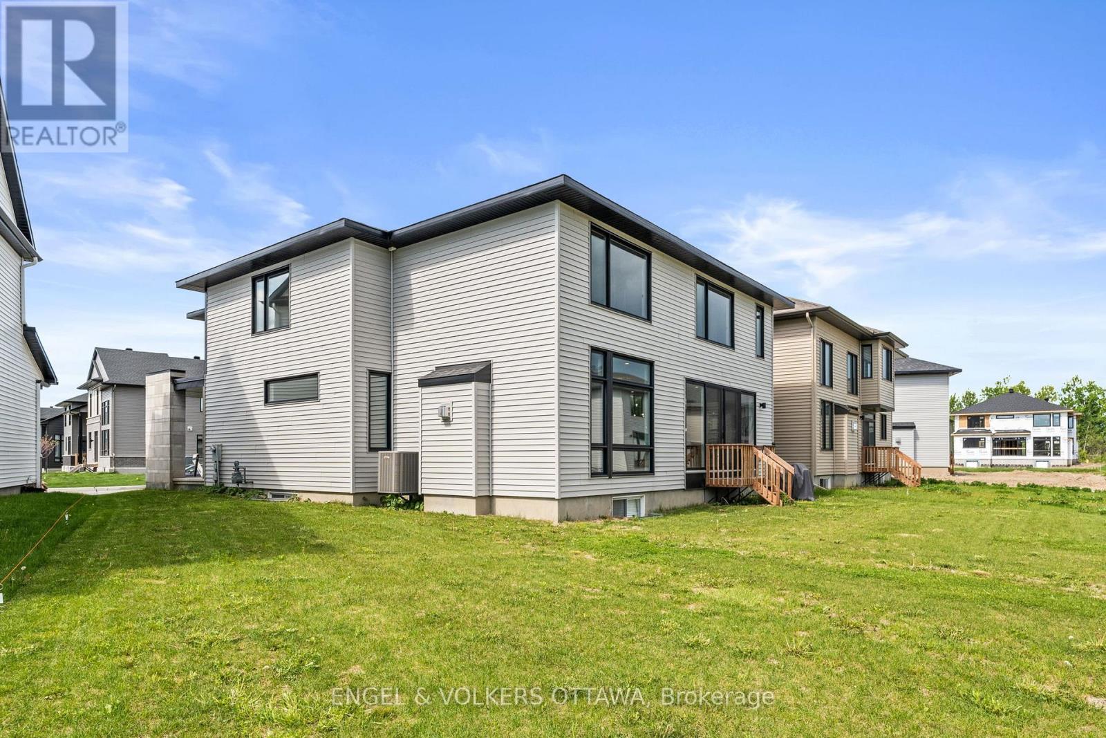 117 Orchestra Way, Ottawa, ON - Outdoor