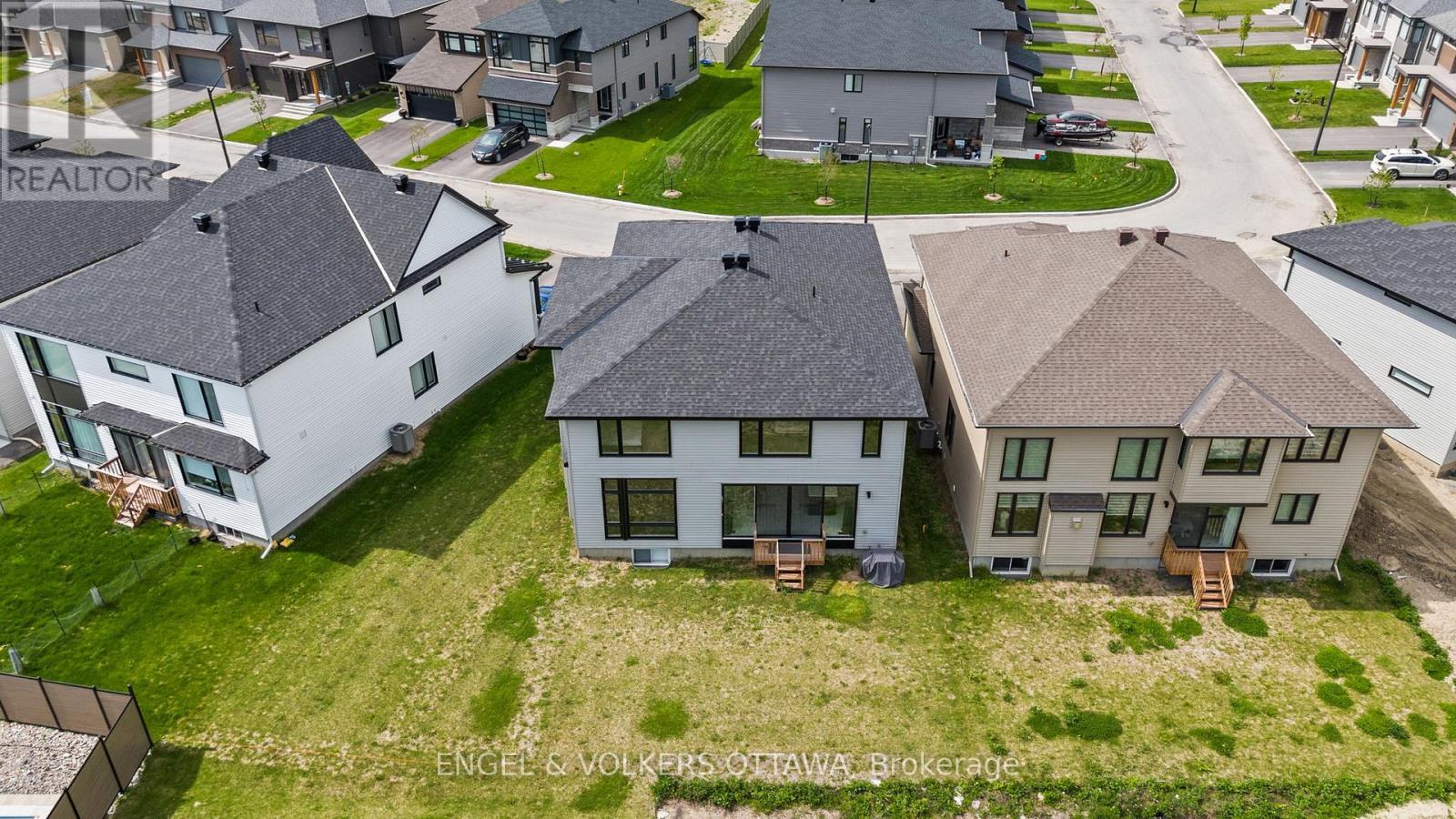 117 Orchestra Way, Ottawa, ON - Outdoor