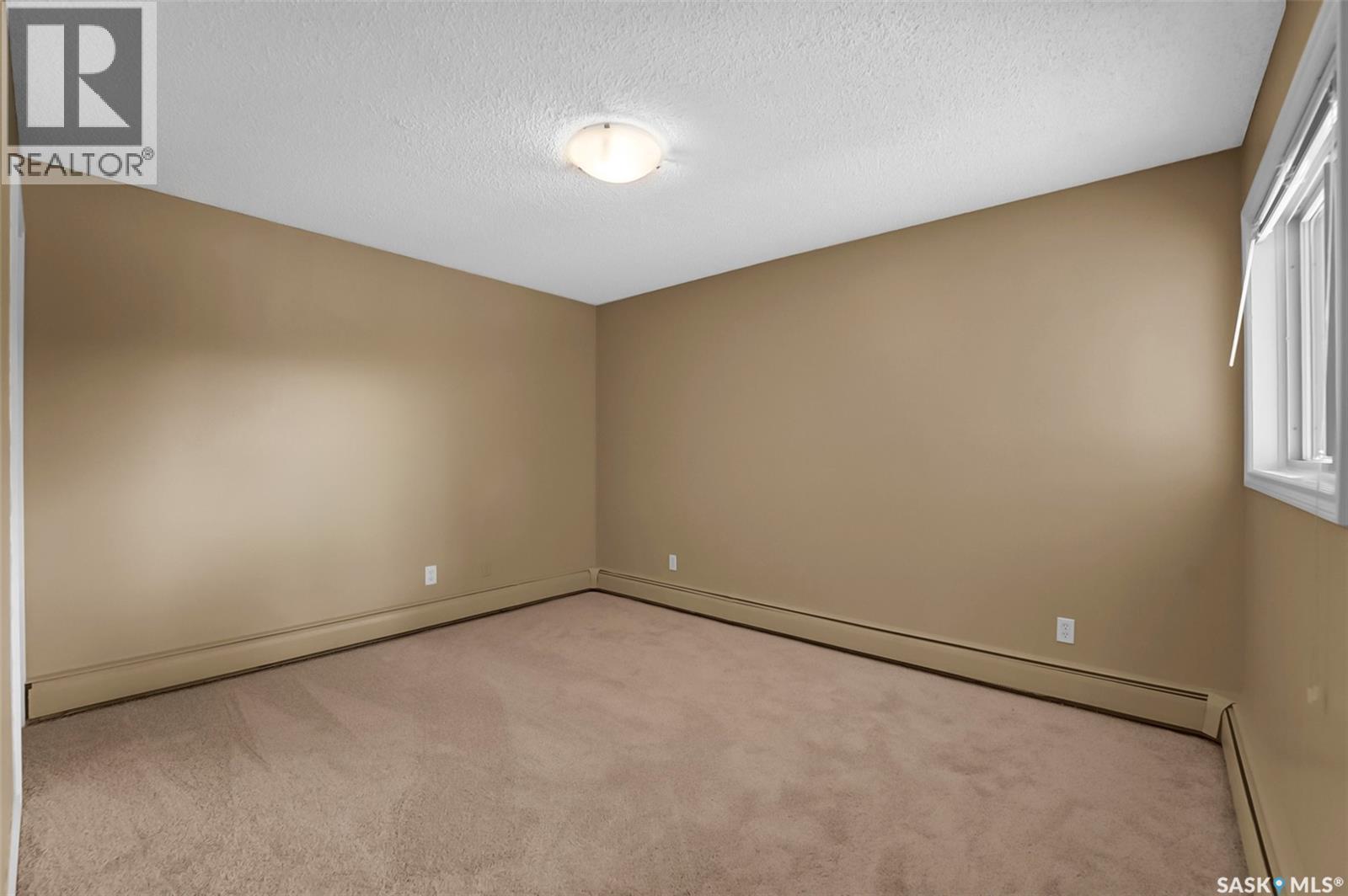 202B 1121 Mckercher Drive, Saskatoon, SK - Indoor Photo Showing Other Room