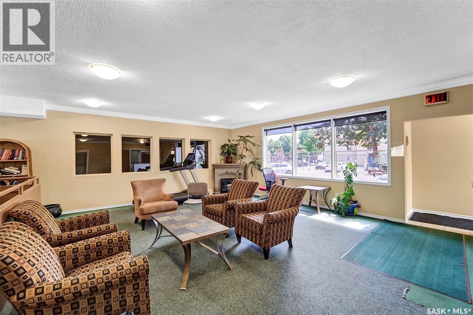 202B 1121 Mckercher Drive, Saskatoon, SK - Indoor