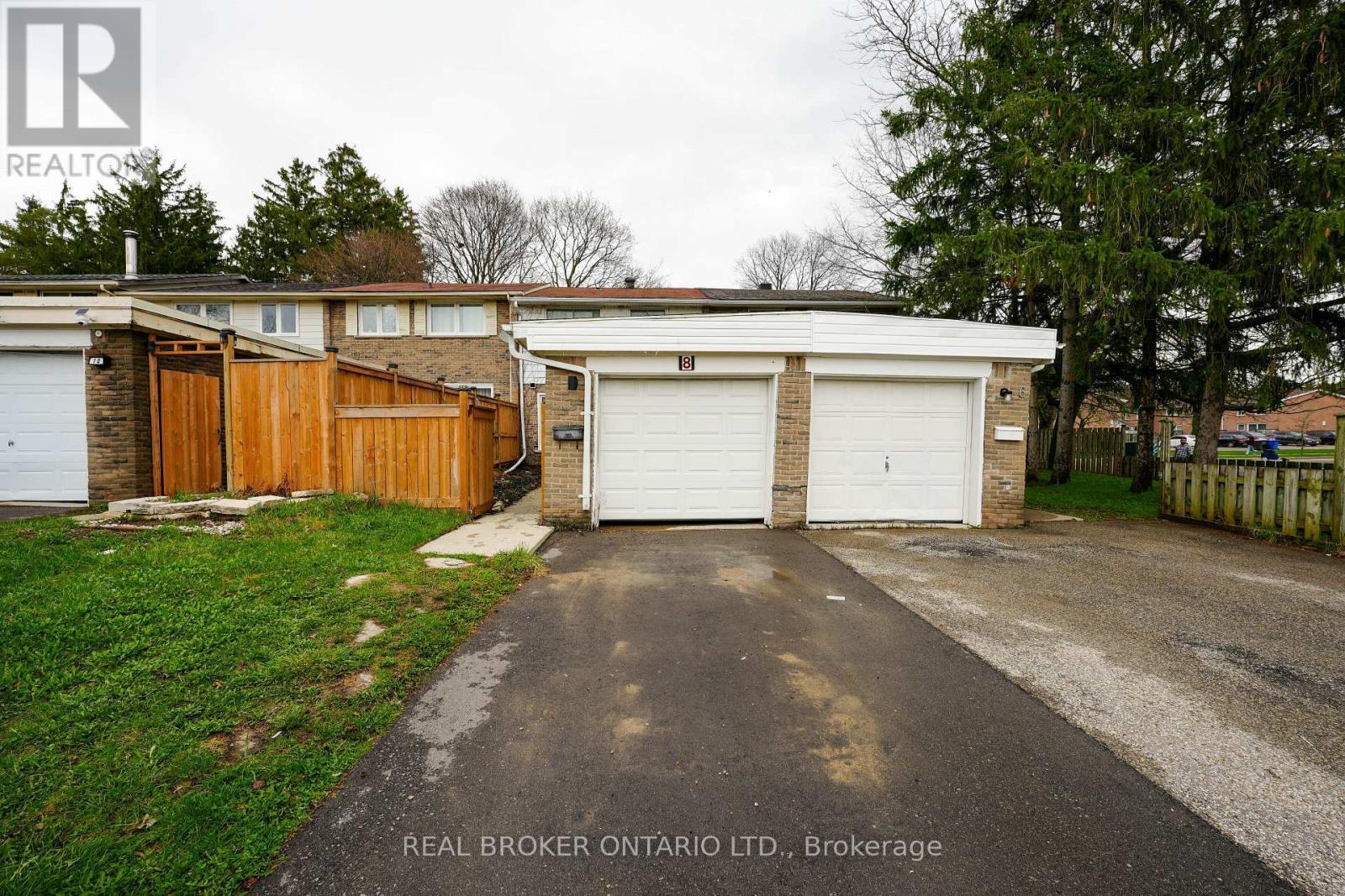 8 Ralgreen Crescent, Kitchener, ON - Indoor Photo Showing Bedroom