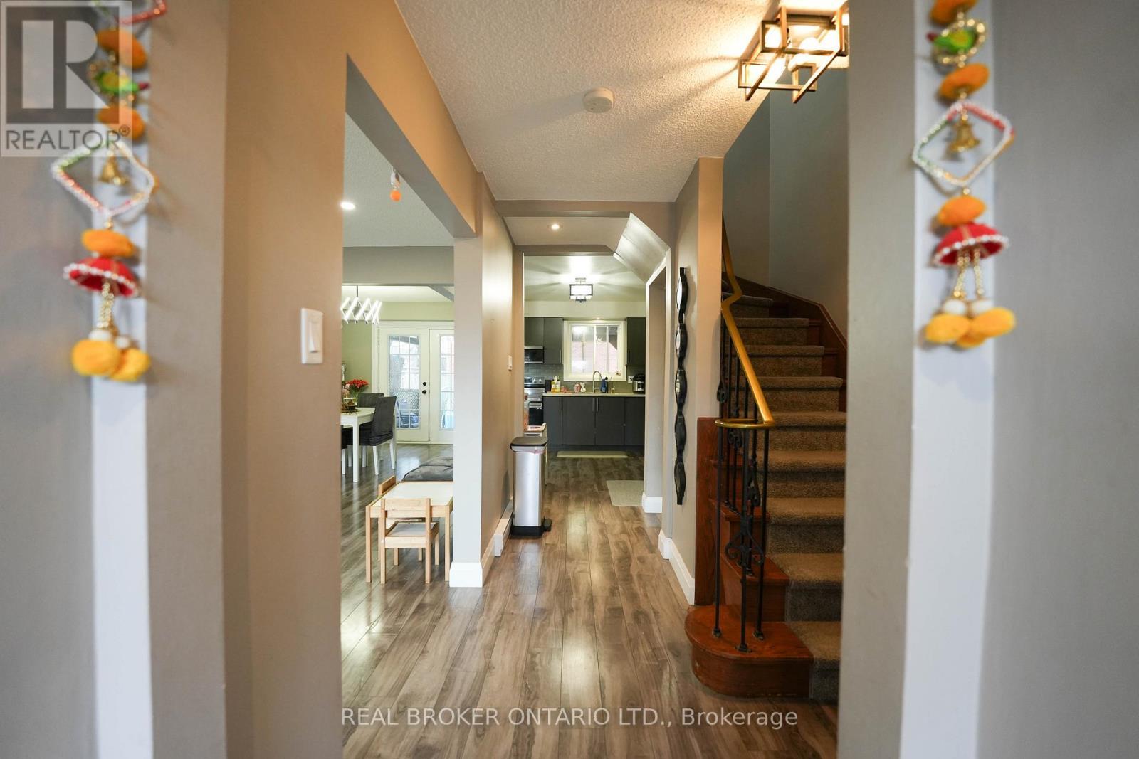 8 Ralgreen Crescent, Kitchener, ON - Indoor Photo Showing Bathroom