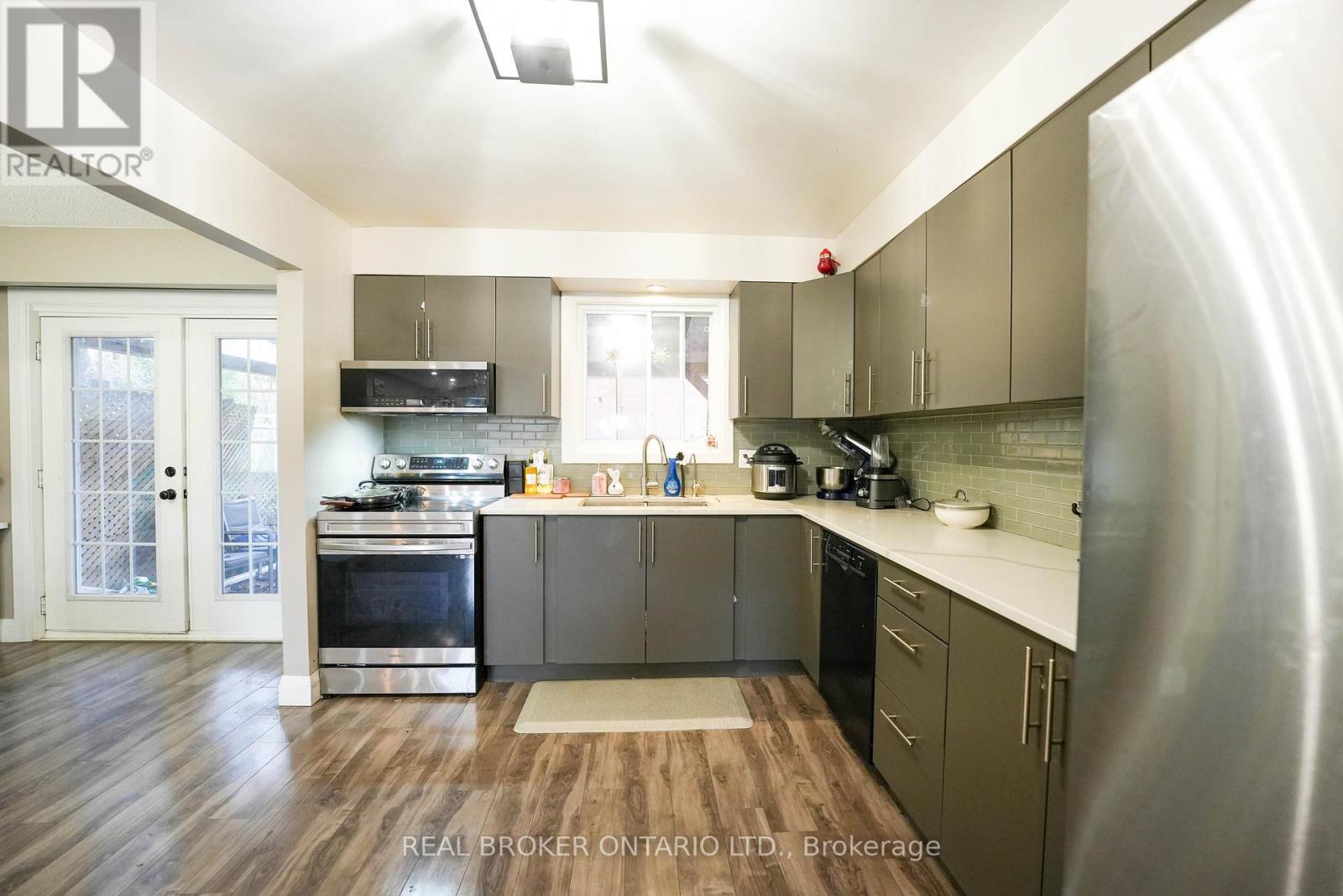 8 Ralgreen Crescent, Kitchener, ON - Indoor Photo Showing Bathroom