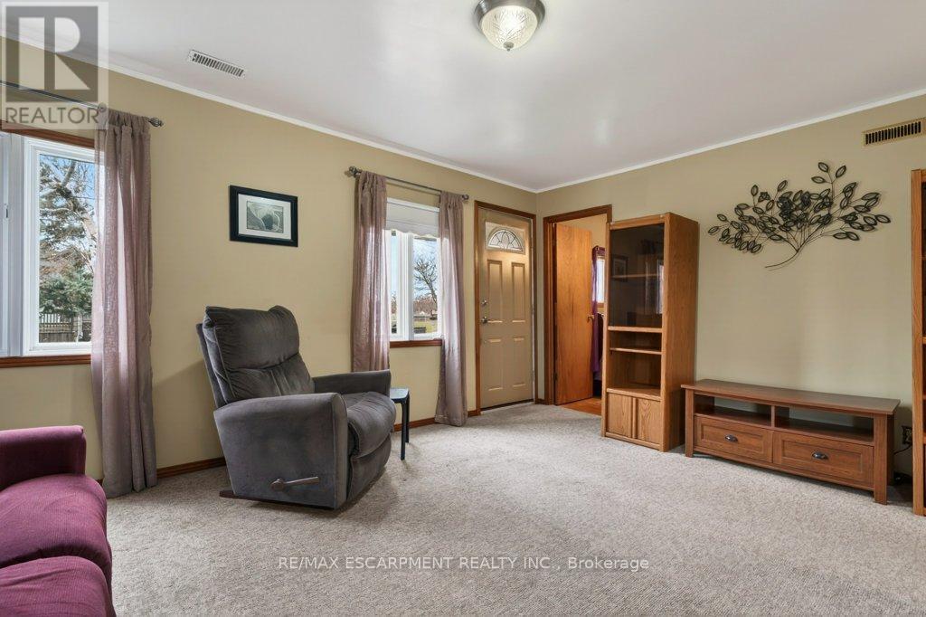 5 Mahony Avenue, Hamilton, ON - Indoor