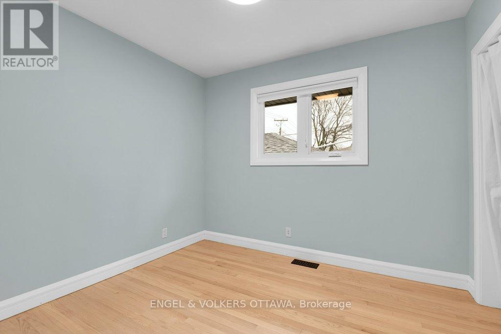 863 Duberry Street, Ottawa, ON - Indoor Photo Showing Other Room