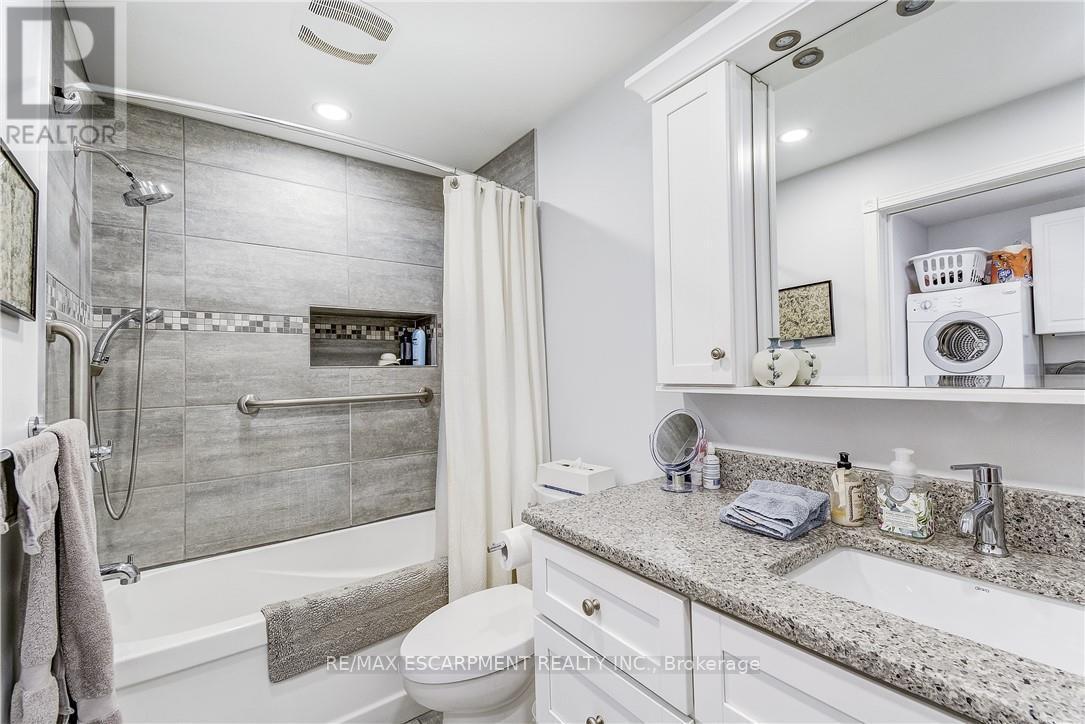 315 Aberdeen Street, Hamilton, ON - Indoor Photo Showing Bathroom