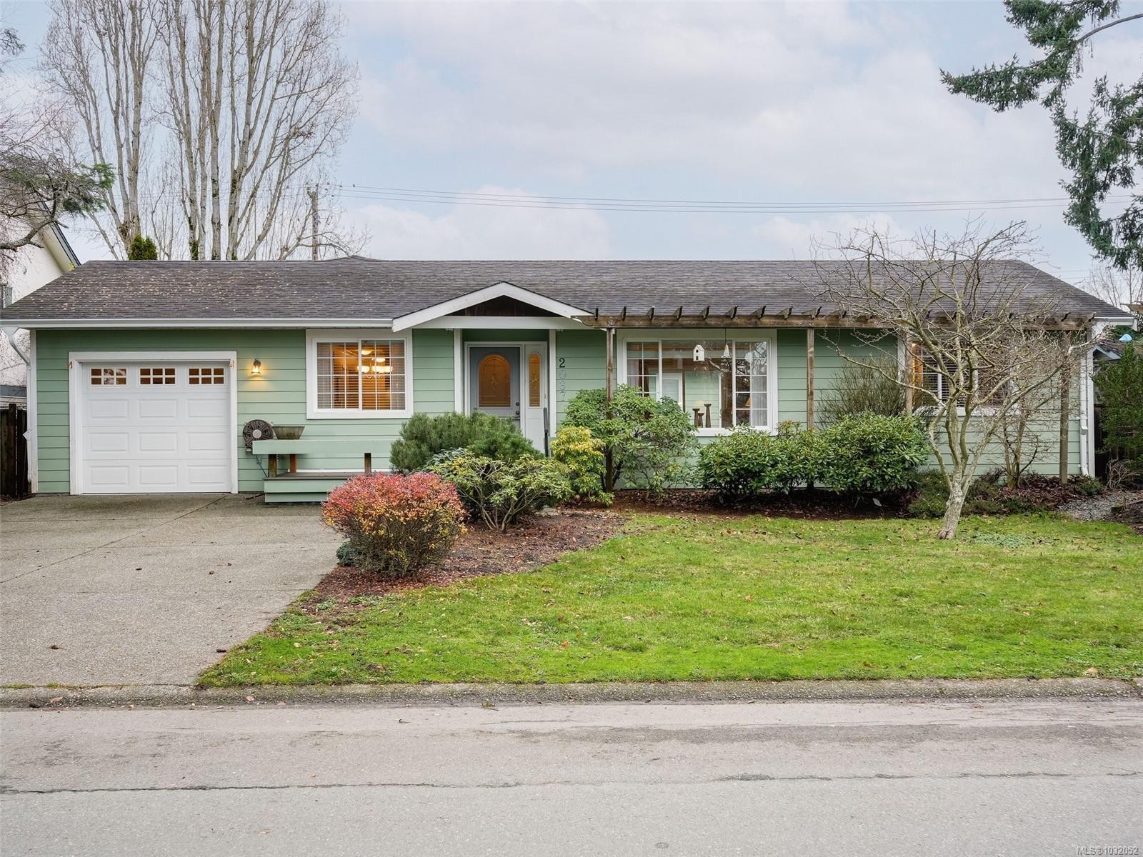 2087 James White Blvd, Sidney, BC - Outdoor With Facade