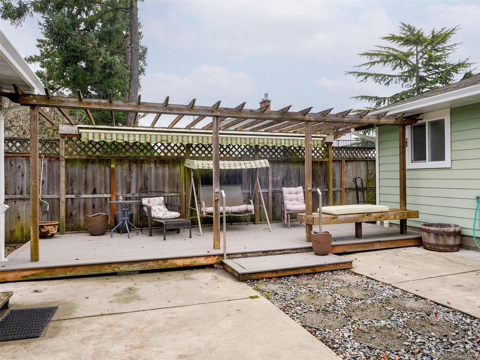 2087 James White Blvd, Sidney, BC - Outdoor With Exterior