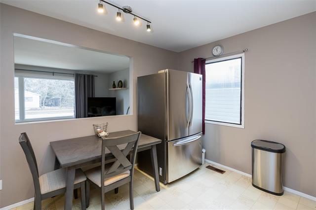 42 Cullen Dr, Winnipeg, MB