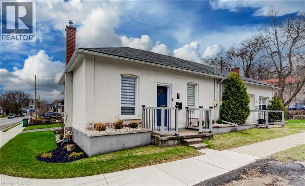 19 Cedar Street, Cambridge, ON - Outdoor