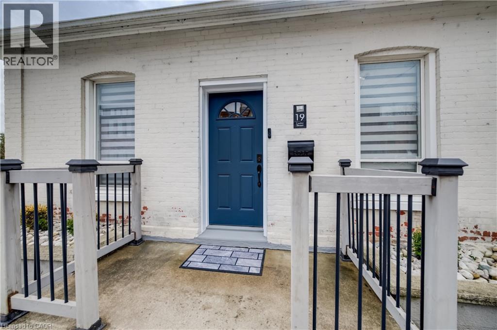 19 Cedar Street, Cambridge, ON - Outdoor With Exterior