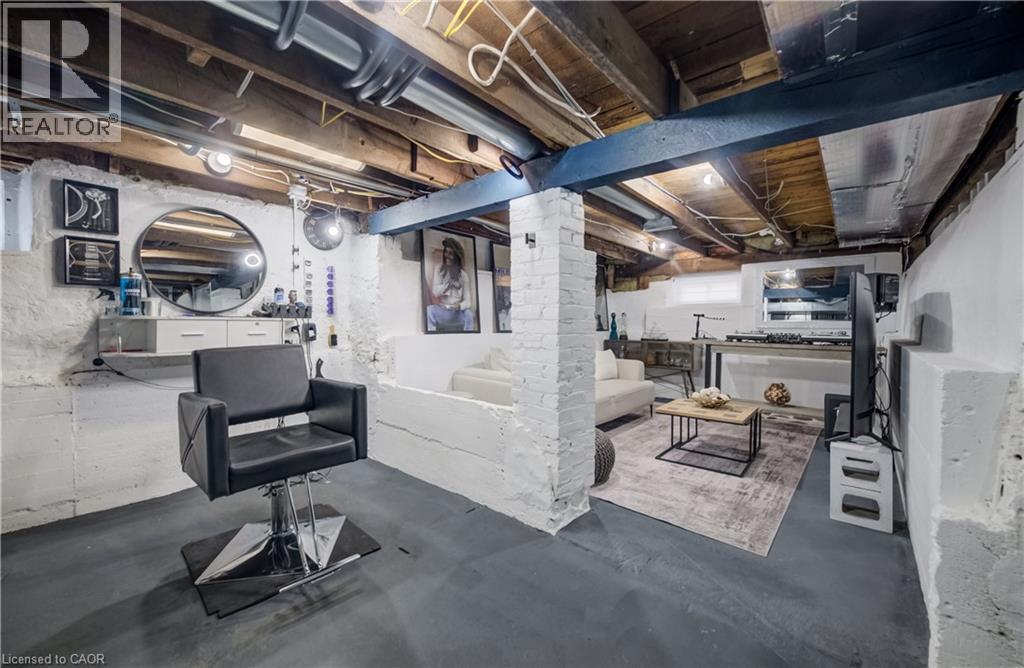 19 Cedar Street, Cambridge, ON - Indoor Photo Showing Basement