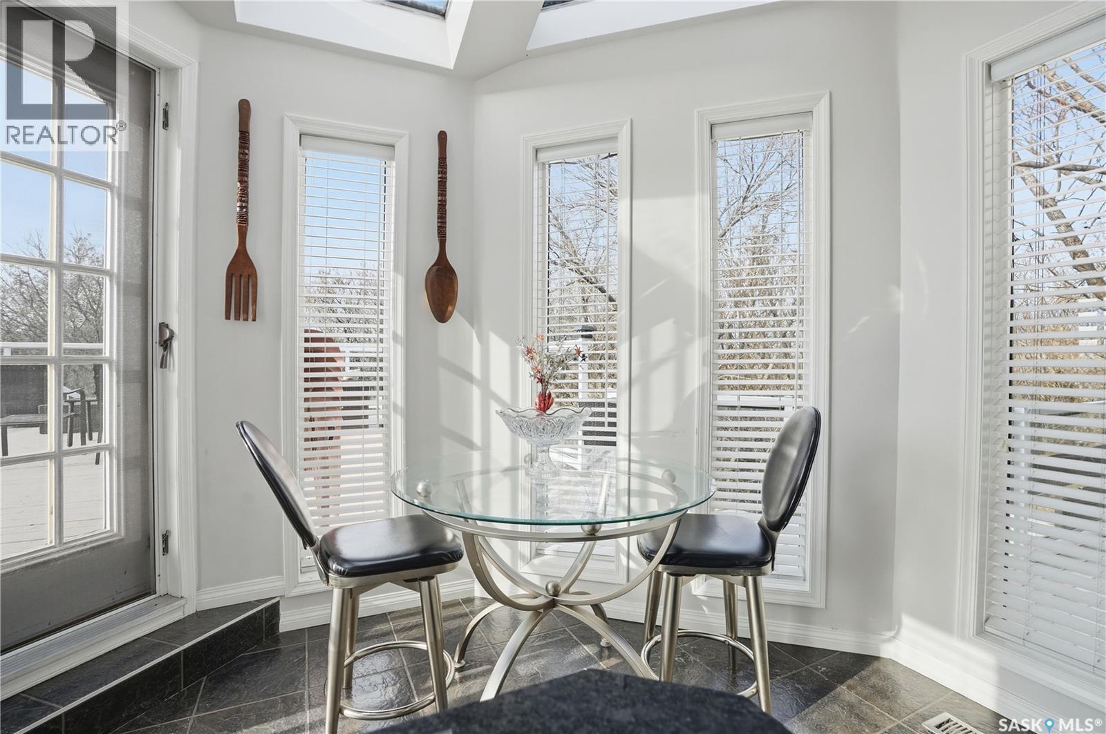 10 Meadow Bay, Lumsden, SK - Indoor Photo Showing Dining Room