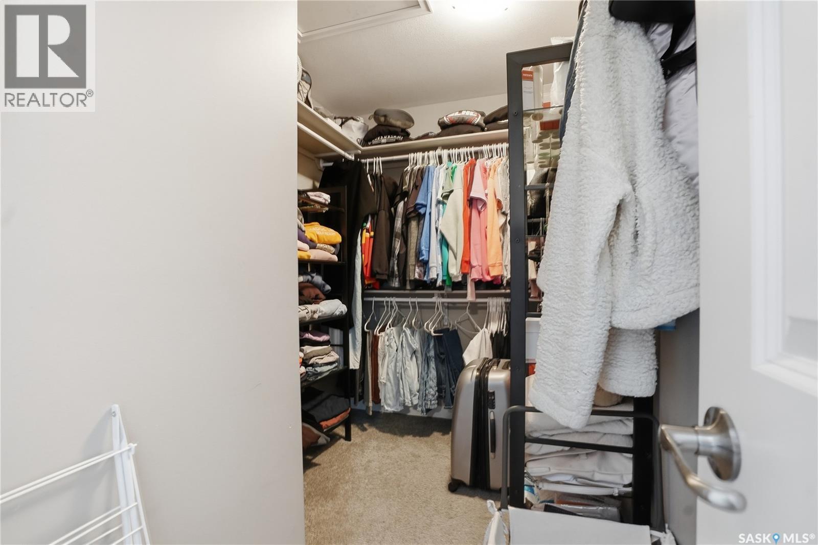 527 Maple Crescent, Warman, SK - Indoor With Storage