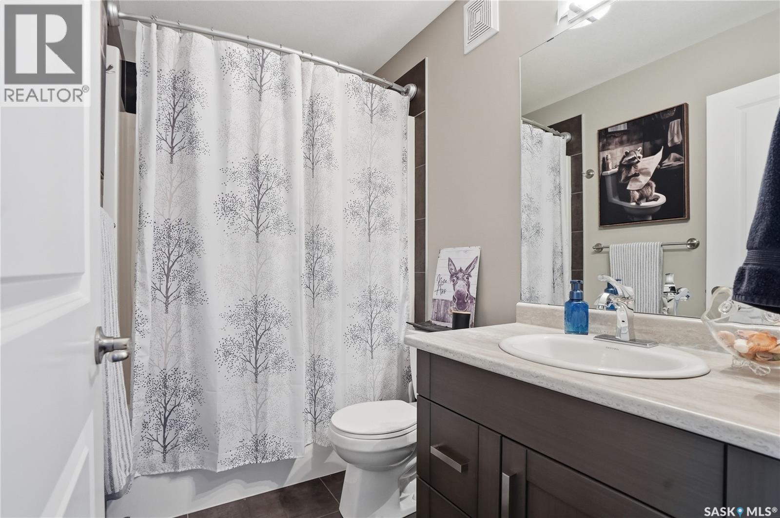 527 Maple Crescent, Warman, SK - Indoor Photo Showing Bathroom