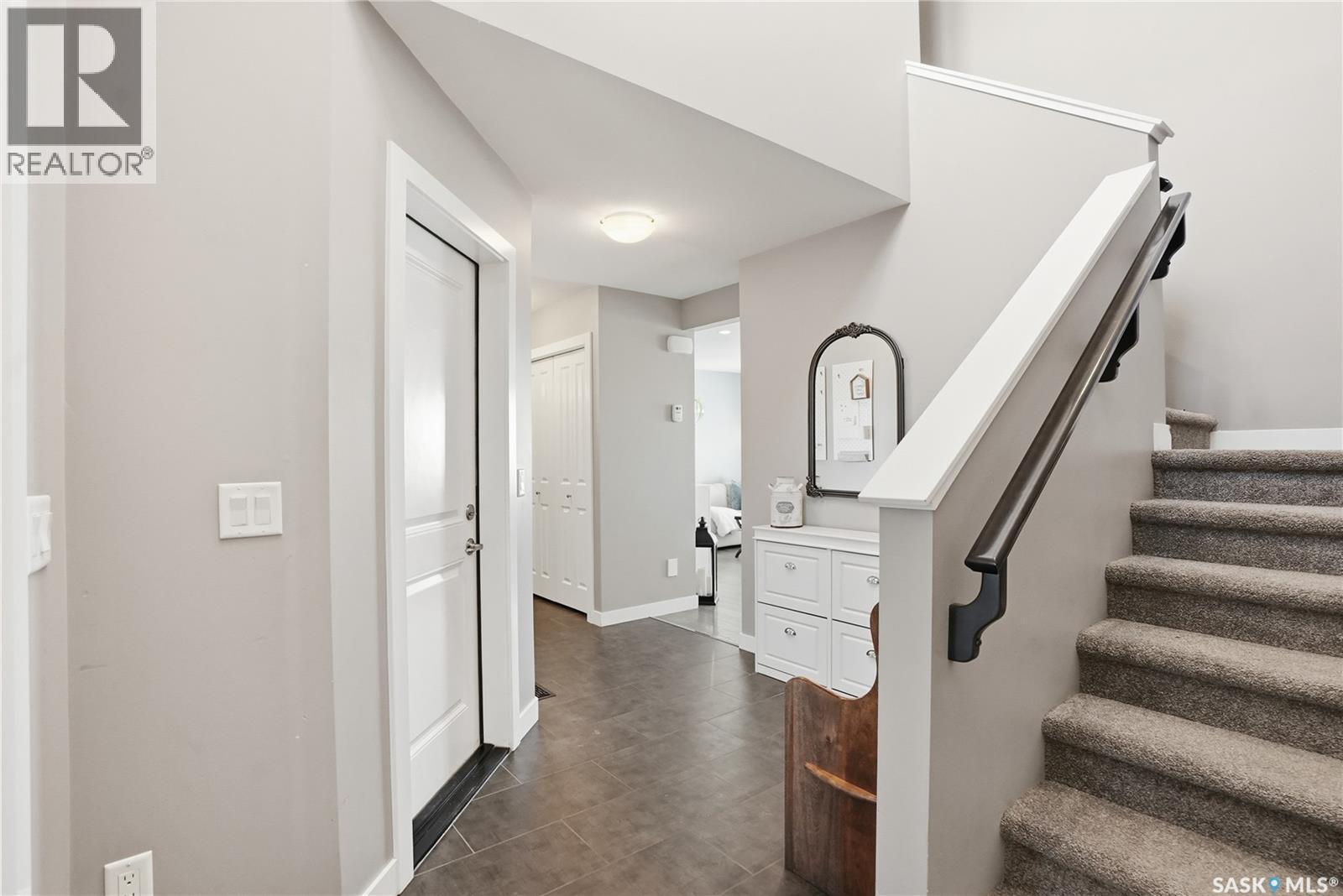 527 Maple Crescent, Warman, SK - Indoor Photo Showing Other Room