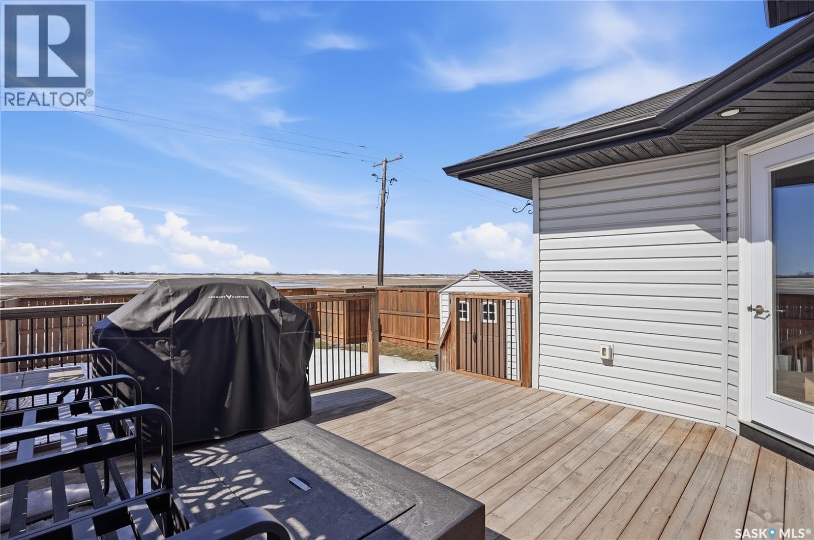 527 Maple Crescent, Warman, SK - Outdoor With Deck Patio Veranda With Exterior
